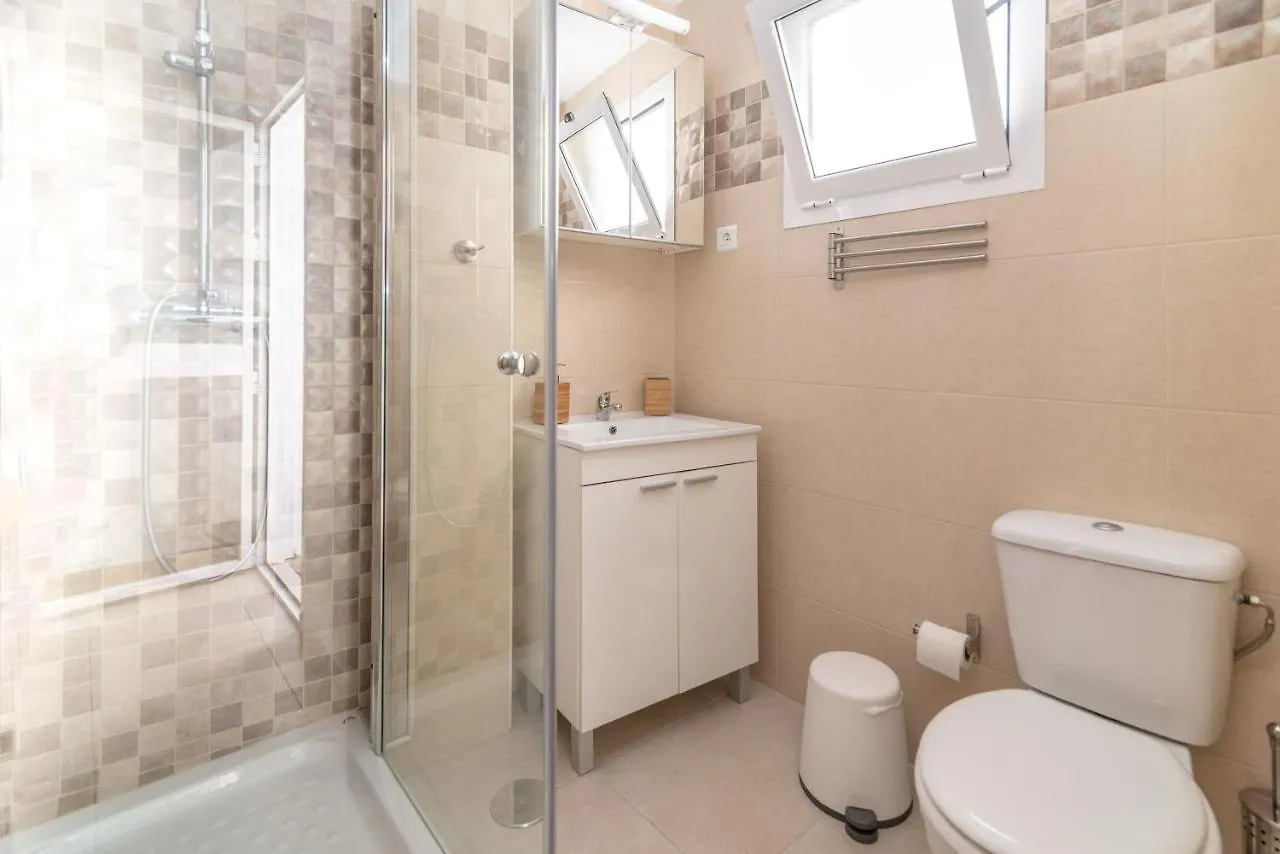 Lovely Cozy 2-Bedroom Residential Home With Patio Benalmadena