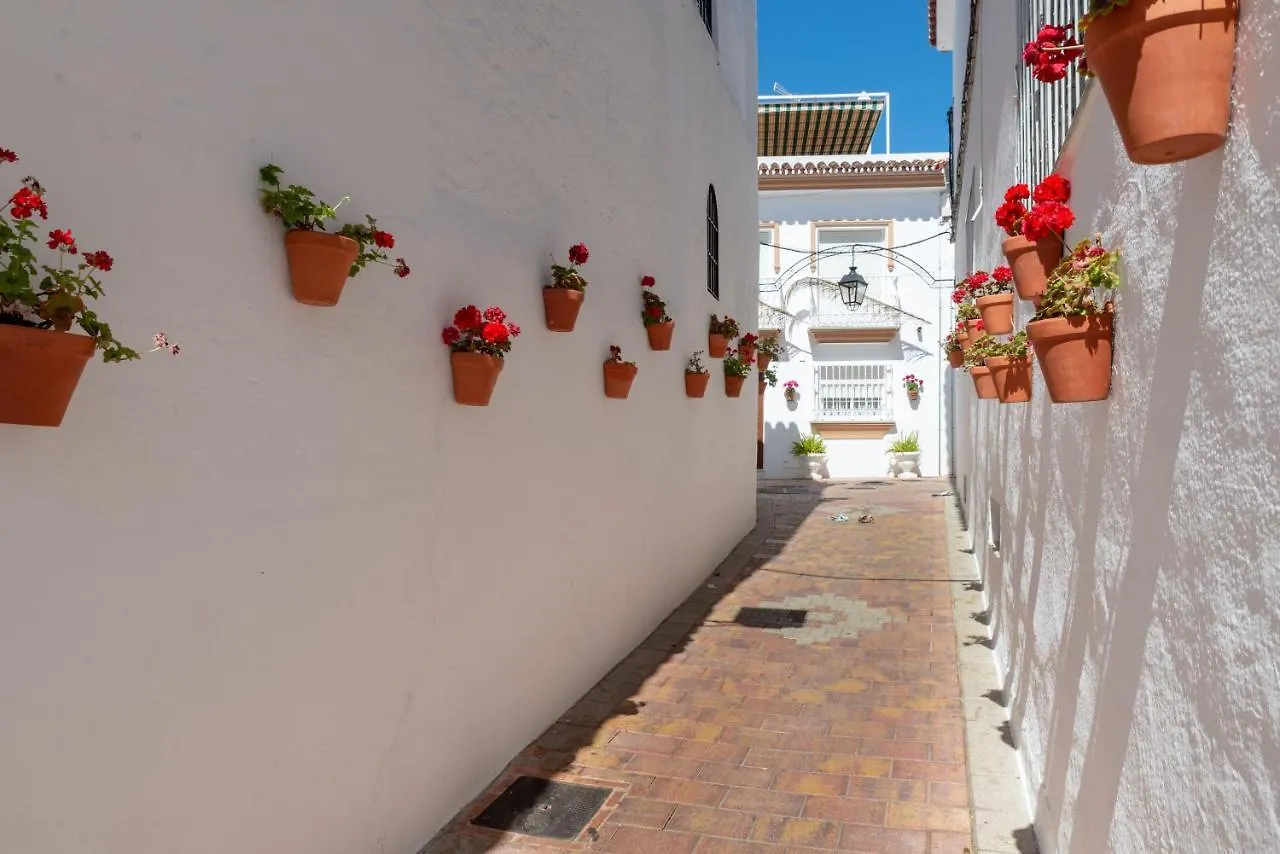Lovely Cozy 2-Bedroom Residential Home With Patio Benalmadena 0*,  Spain